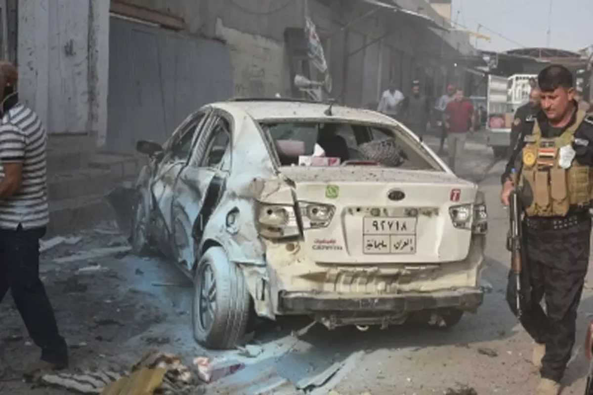 इराक : बम हमले में आठ पुलिस अधिकारी मारे गए